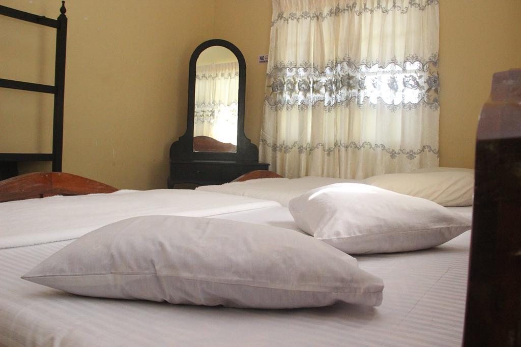 Vilmic Lake Inn & Holiday Bungalow นูวาราเอลิยา ภายนอก รูปภาพ